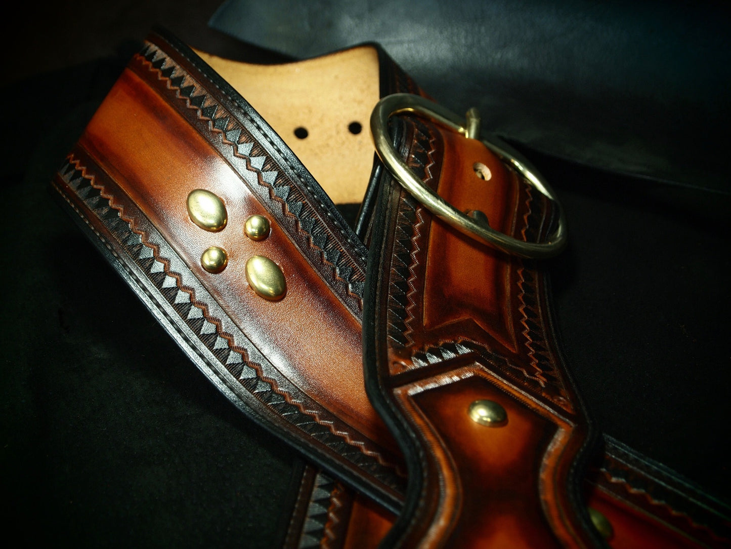 3" wide sunburst Veg-tan leather Vintage style guitar strap!