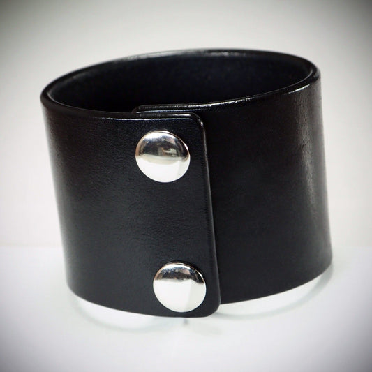 2" Basic Black snap cuff. Made In NEW YORK, USA Premium Italian Veg-tan leather