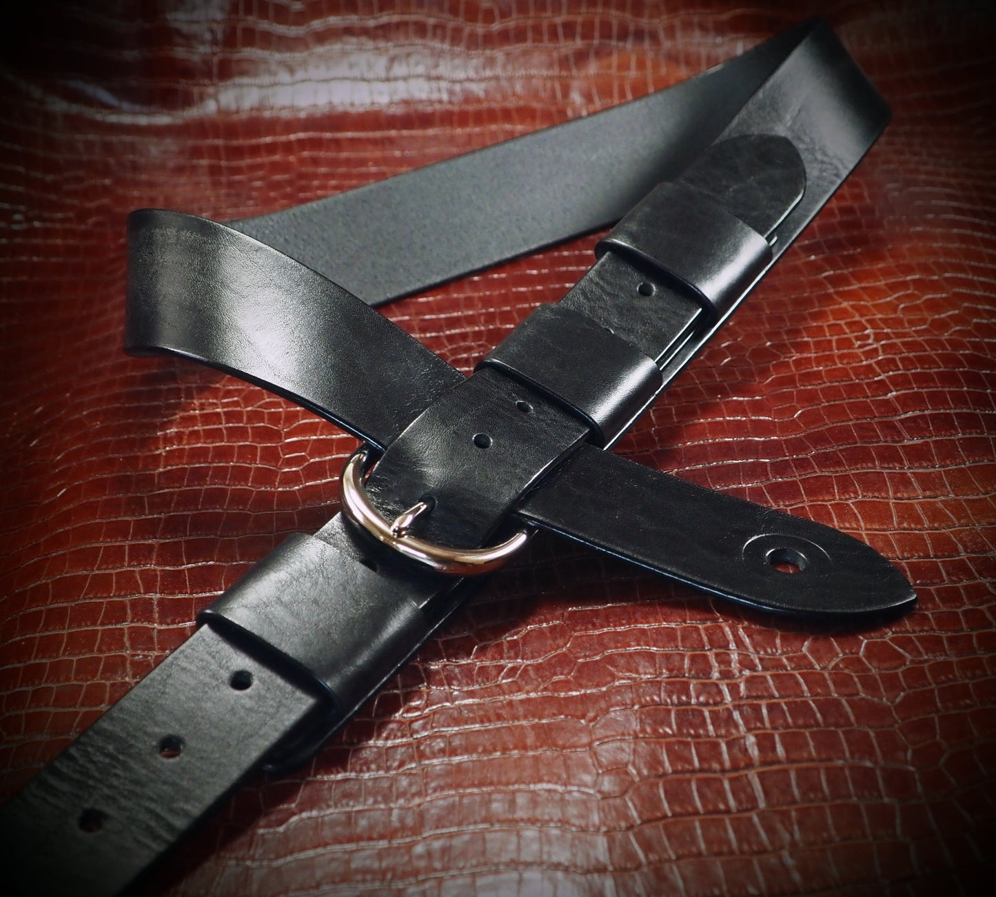Black bridle leather SKINNY Vintage style guitar strap!
