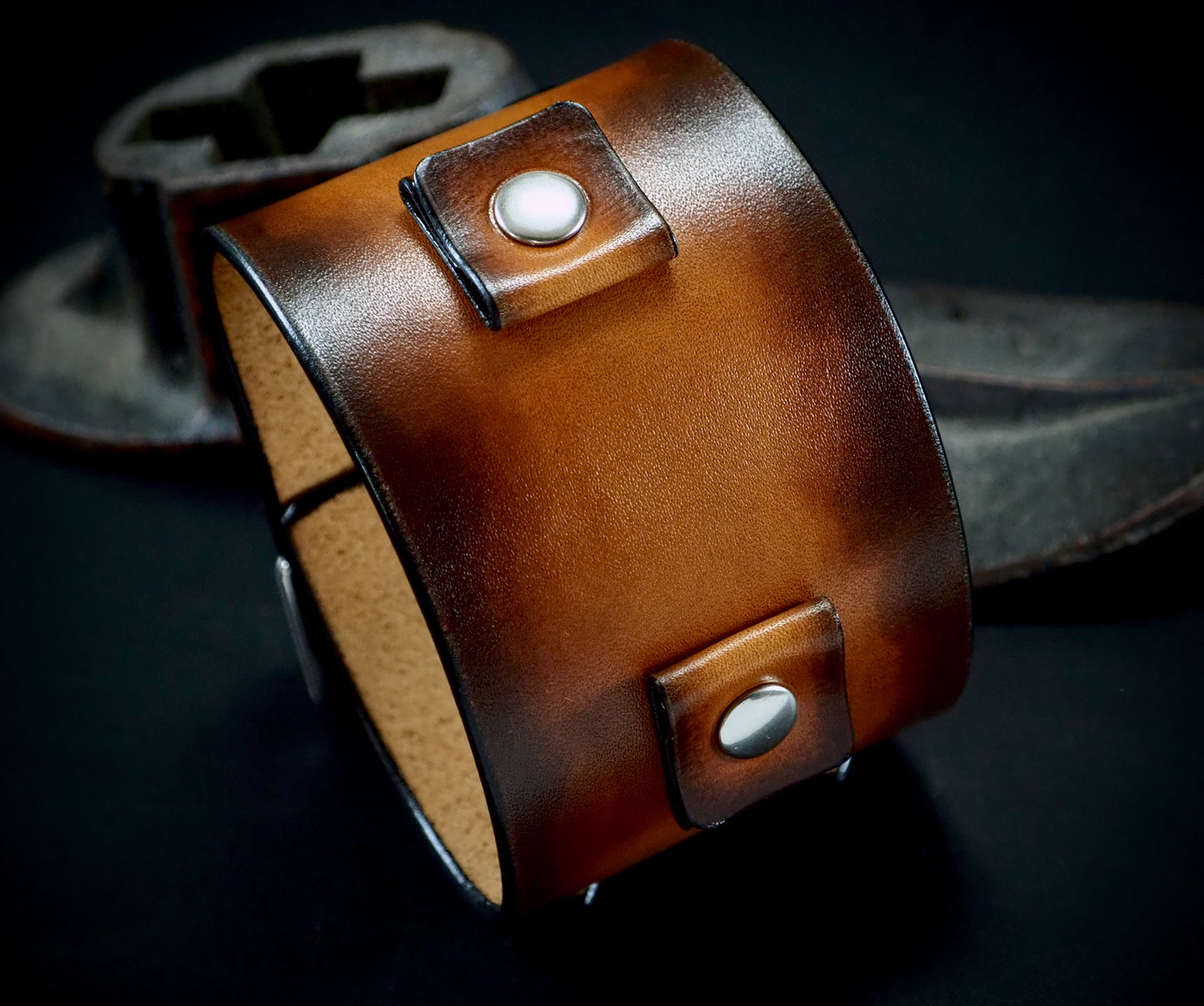 2.25" sunburst double buckle cuff