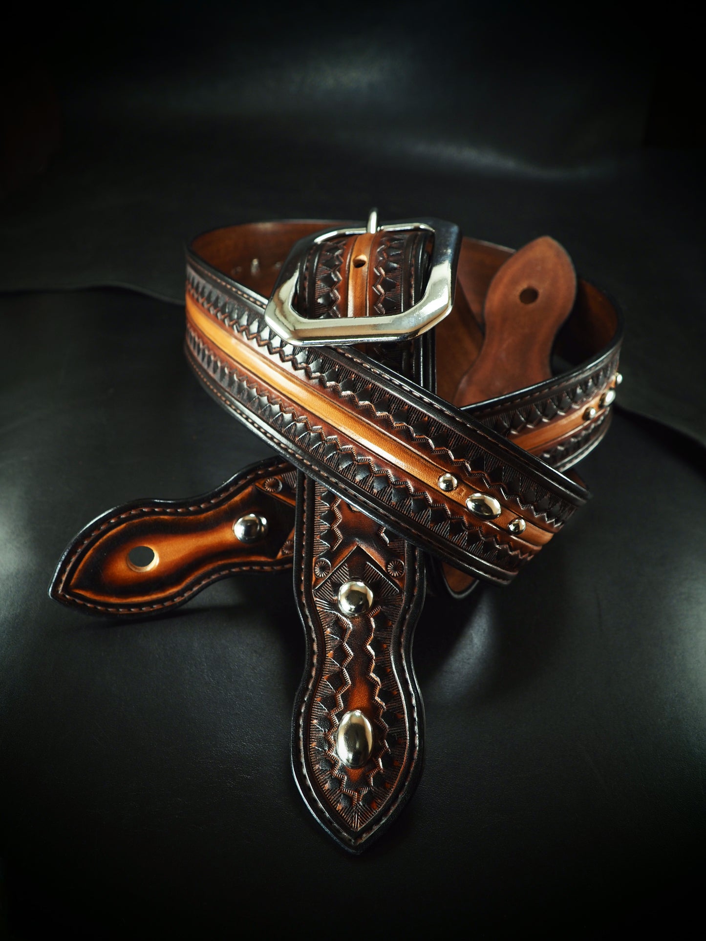 1-3/4" wide sunburst Veg-tan leather Vintage style guitar strap!