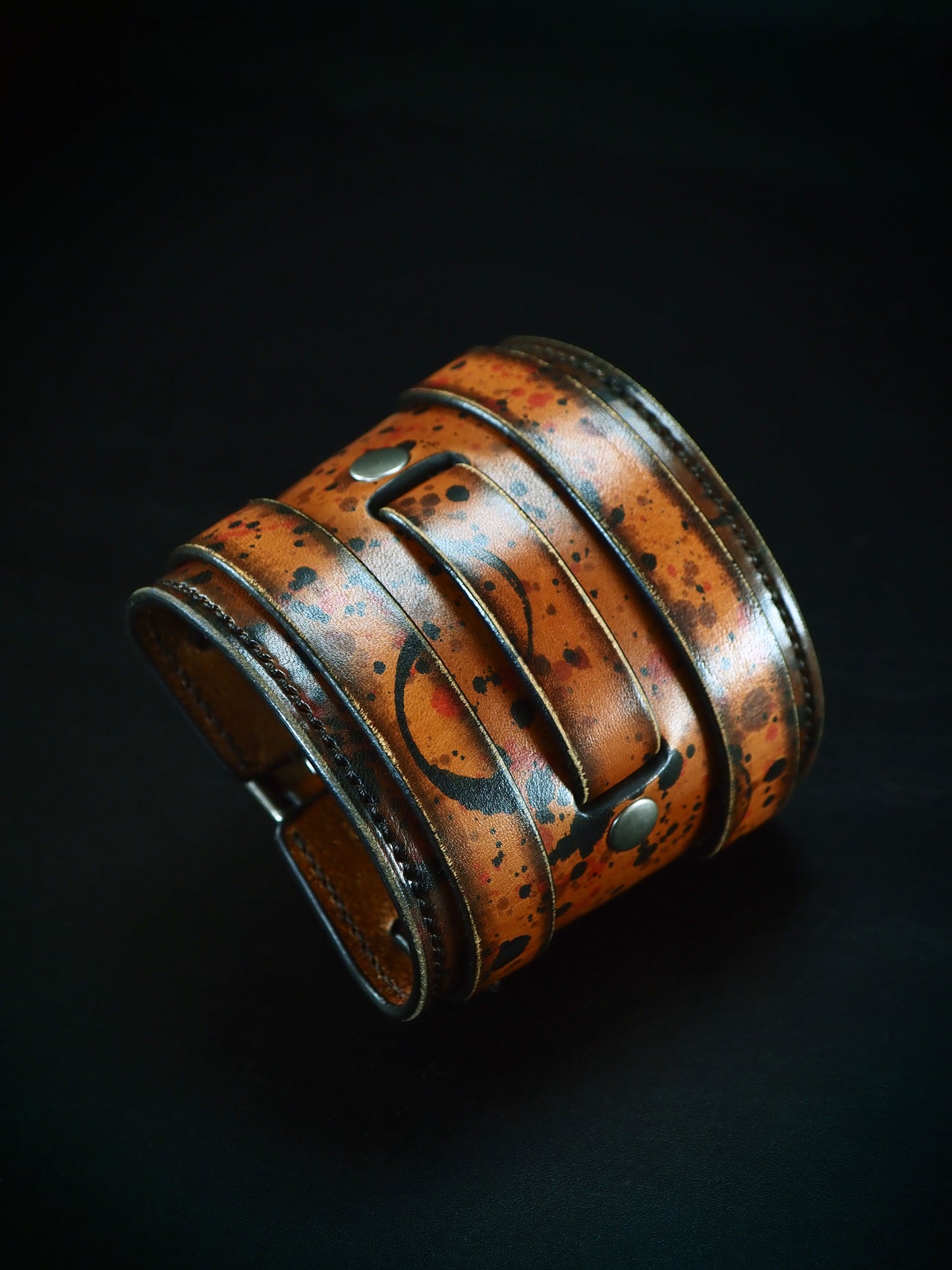 3" destroyed double buckle cuff