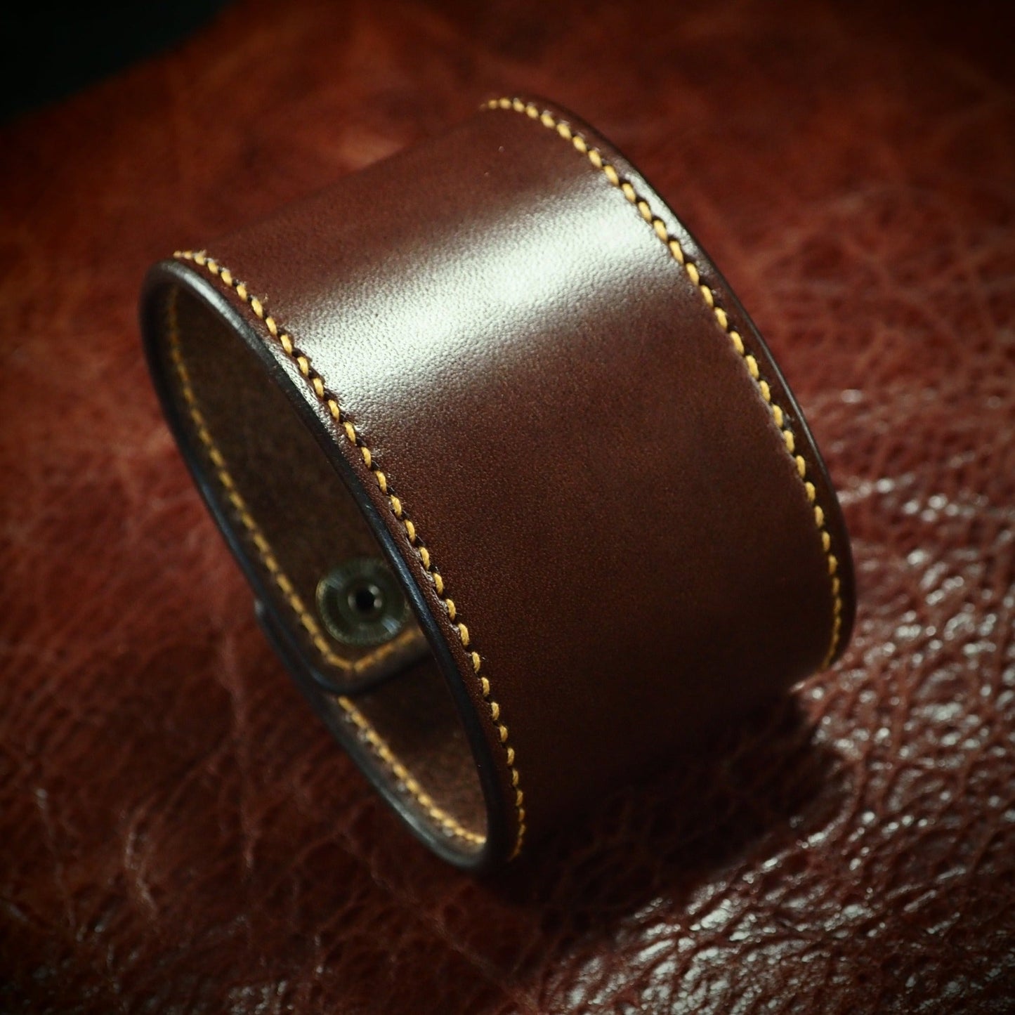 2" brown handstitched snap cuff. Made In NEW YORK, USA Premium Italian Veg-tan leather