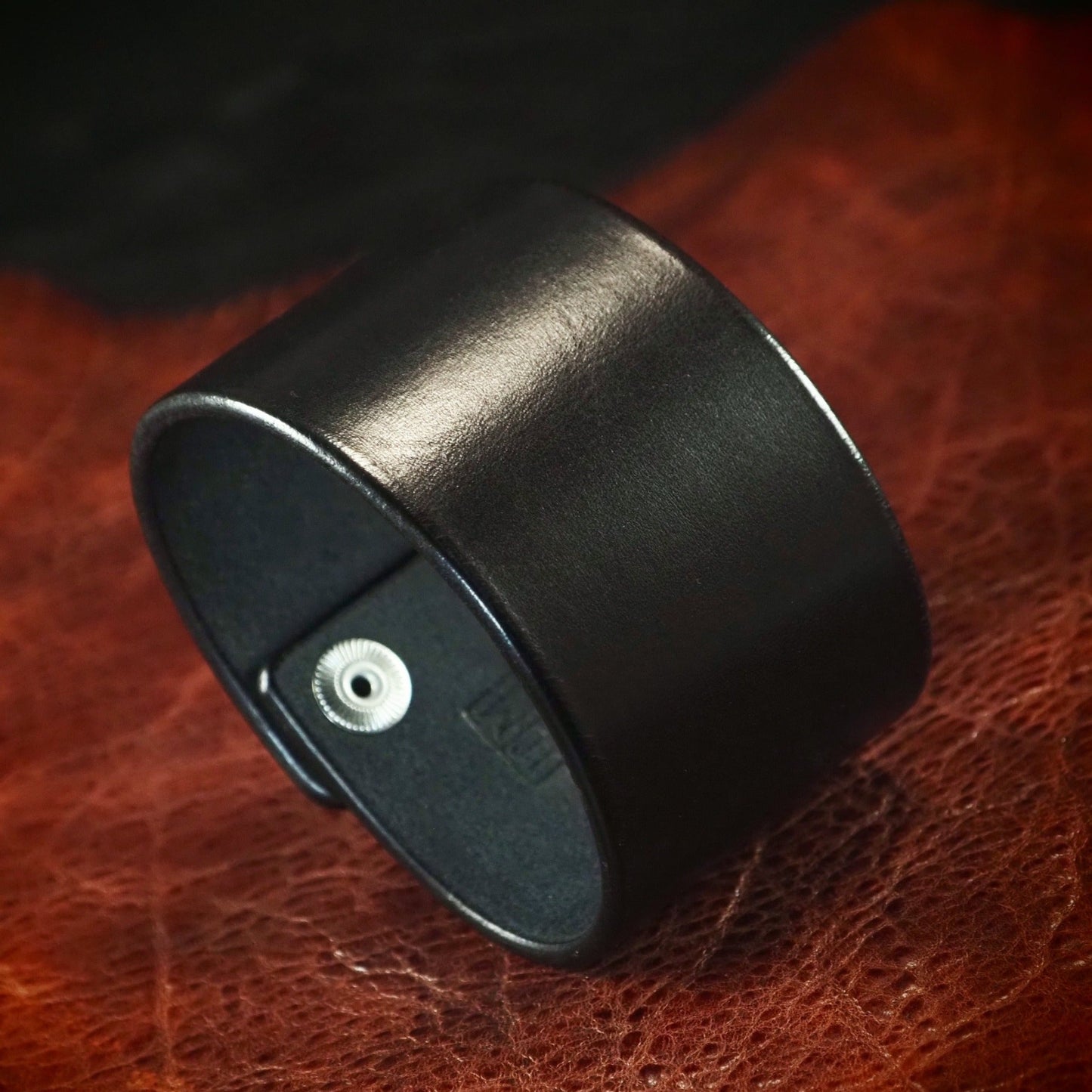 2" Basic Black snap cuff. Made In NEW YORK, USA Premium Italian Veg-tan leather