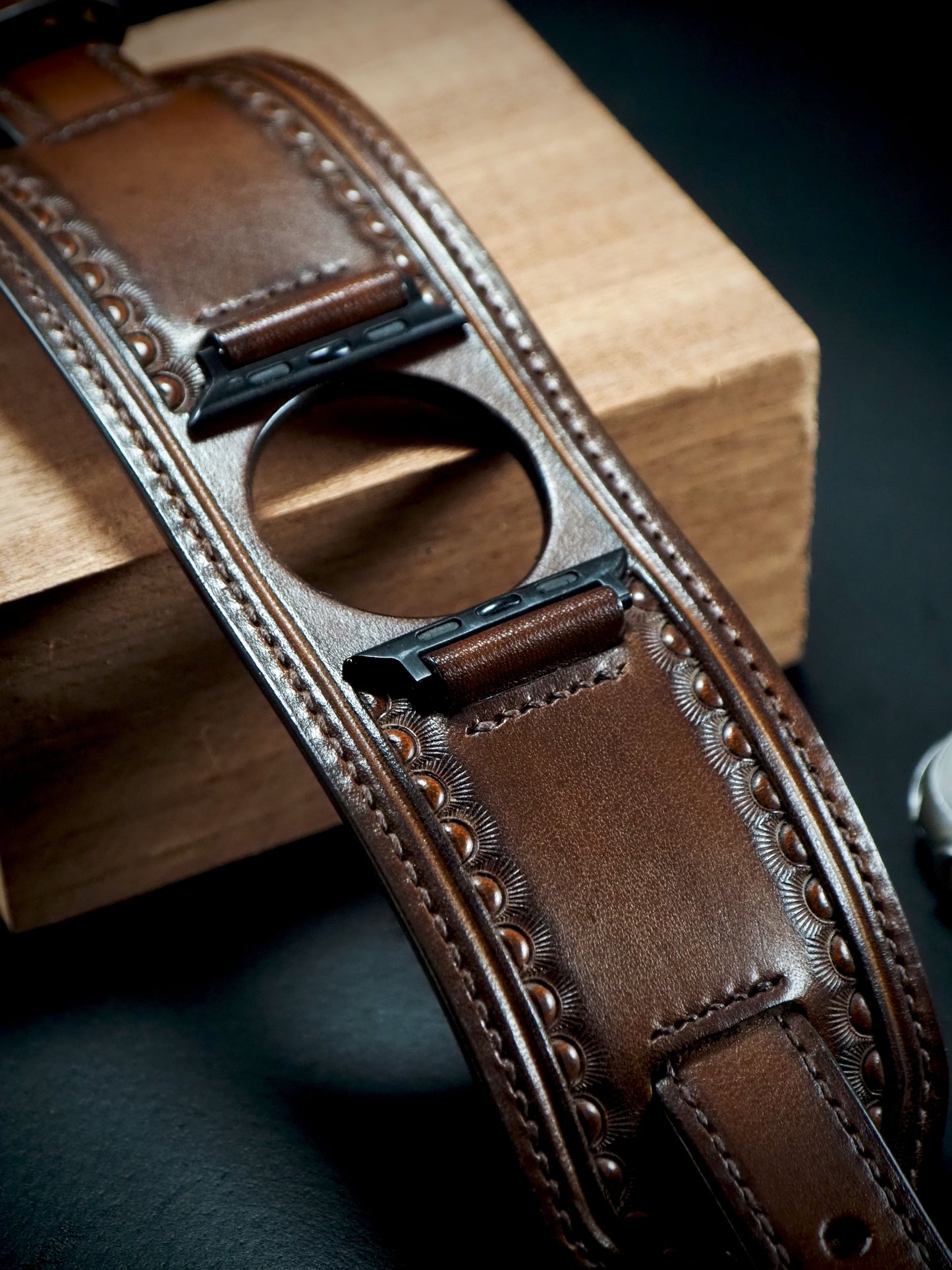 Apple watchband Vintage walnut Western stamped
