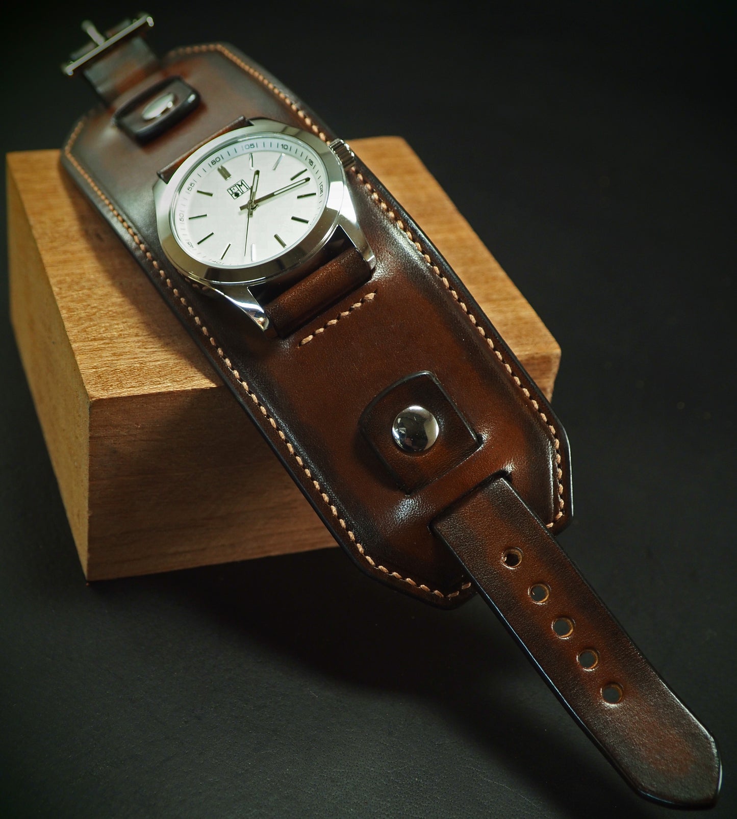 Leather cuff watch Tobacco burst FM bright face